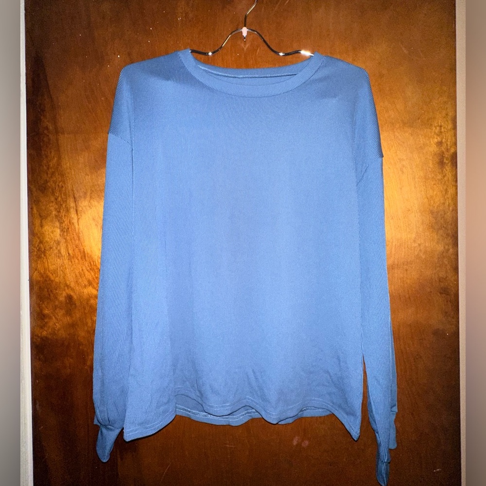 Women's 2 Piece Lounge Set Long Sleeve/Shorts Blue size Small